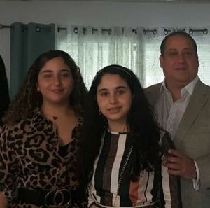 Meet your Posher, Carlos